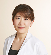 目黒区碑文谷・フェニックスこども矯正歯科・院長 苗字 名前